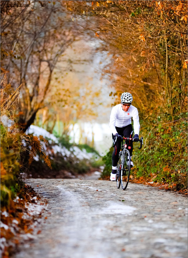 How to stay warm on the bike during winter - Road Cy